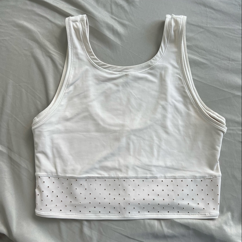 Lululemon Cropped Tank Top. Size 6.